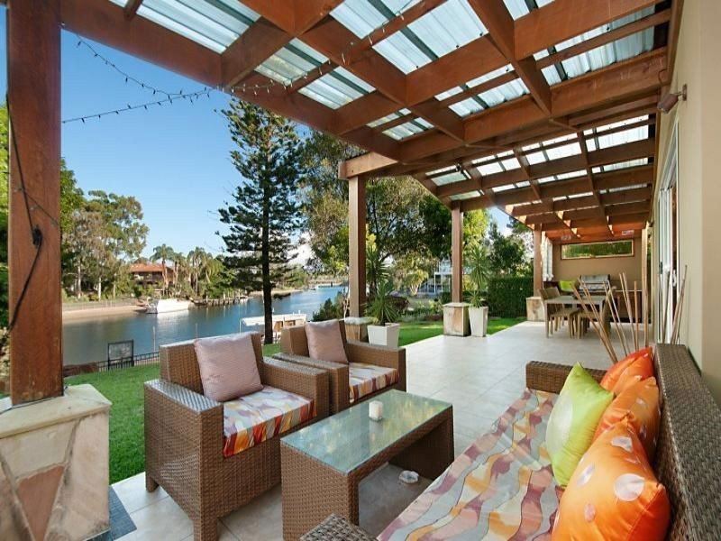 53 River Crescent, Broadbeach Waters QLD 4218