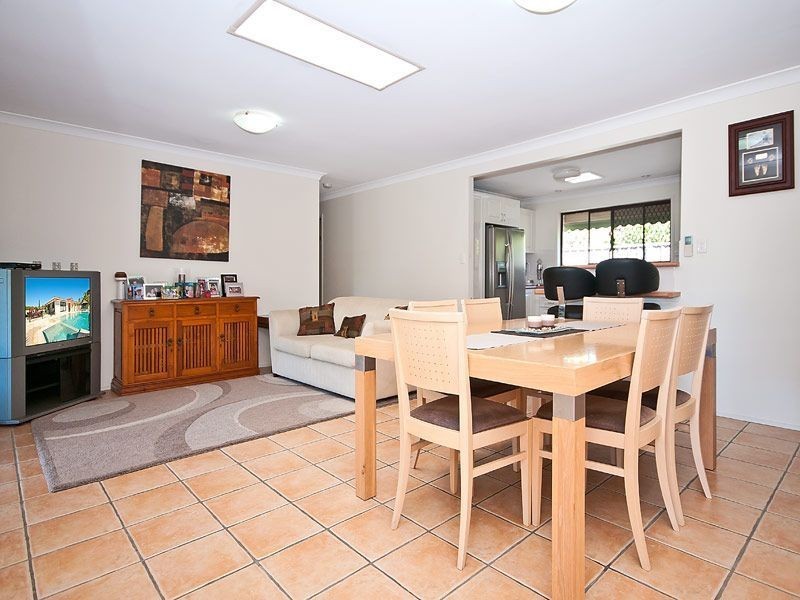 2 Ireby Court, Mermaid Waters QLD 4218