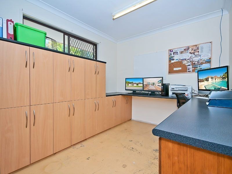 2 Ireby Court, Mermaid Waters QLD 4218