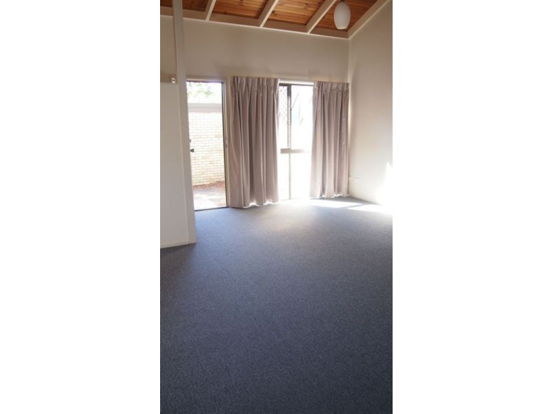 8/60 Karbunya Street, Mermaid Waters QLD 4218