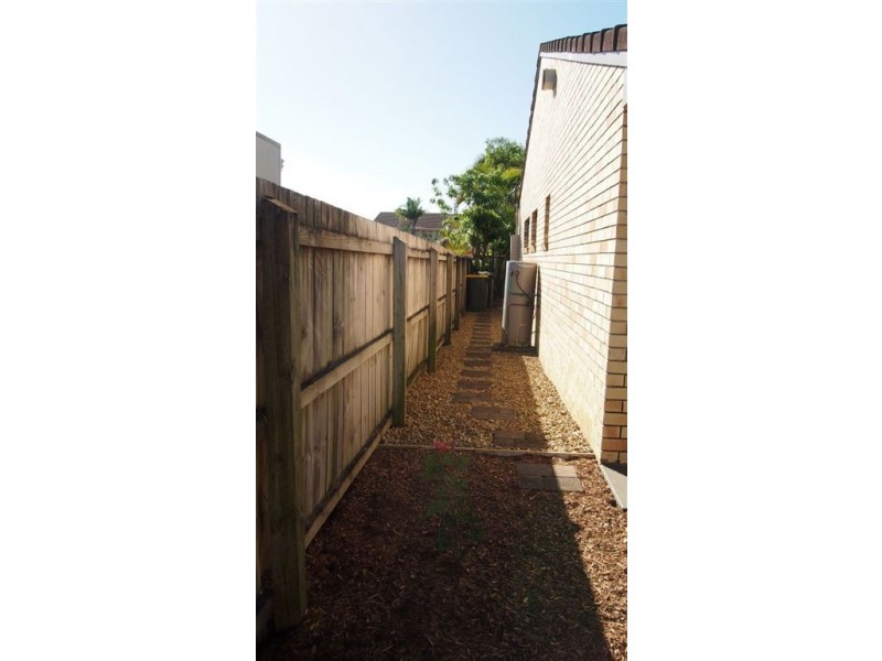 8/60 Karbunya Street, Mermaid Waters QLD 4218