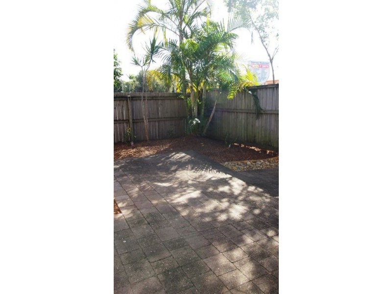 8/60 Karbunya Street, Mermaid Waters QLD 4218