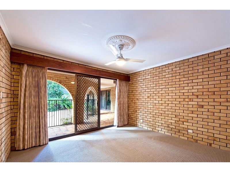 16 Sacha Place, Carrara QLD 4211