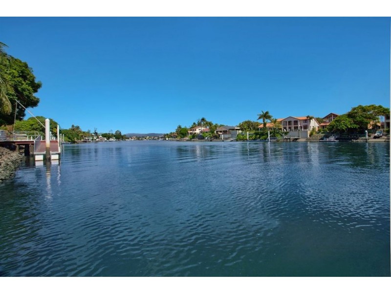 207-209 Monaco Street, Broadbeach Waters QLD 4218