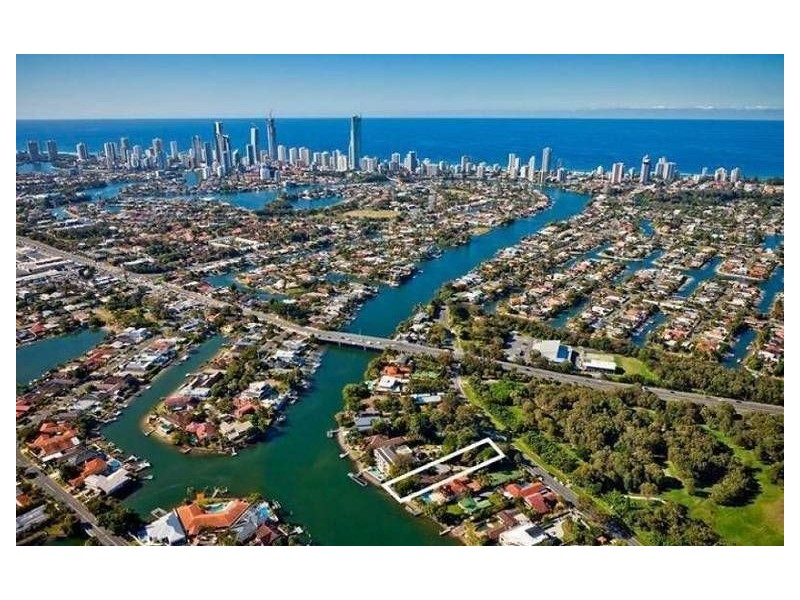 207-209 Monaco Street, Broadbeach Waters QLD 4218