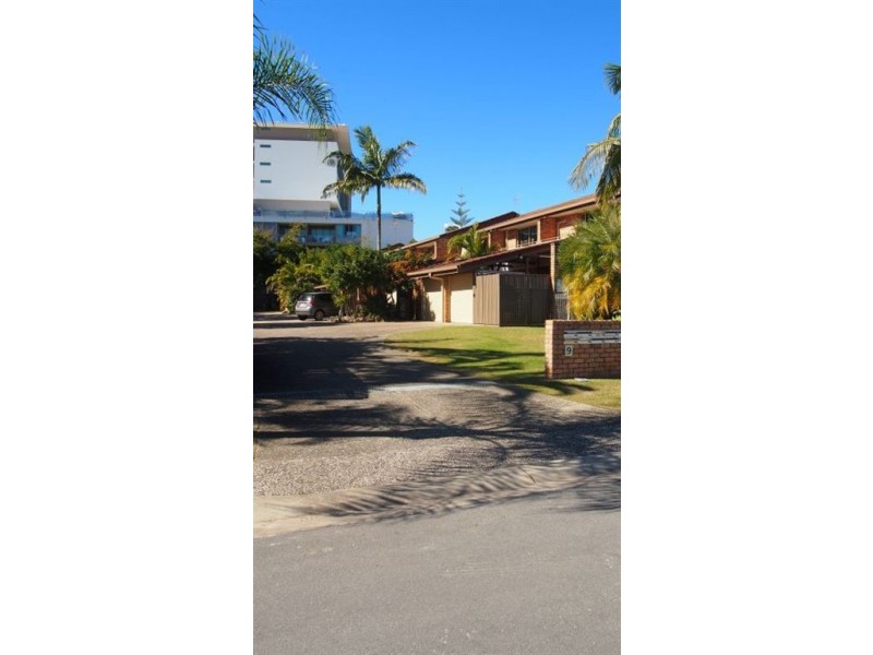 8/9 Eady Avenue, Broadbeach Waters QLD 4218