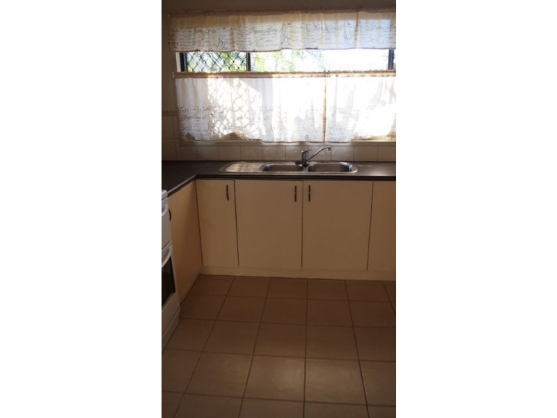 8/9 Eady Avenue, Broadbeach Waters QLD 4218