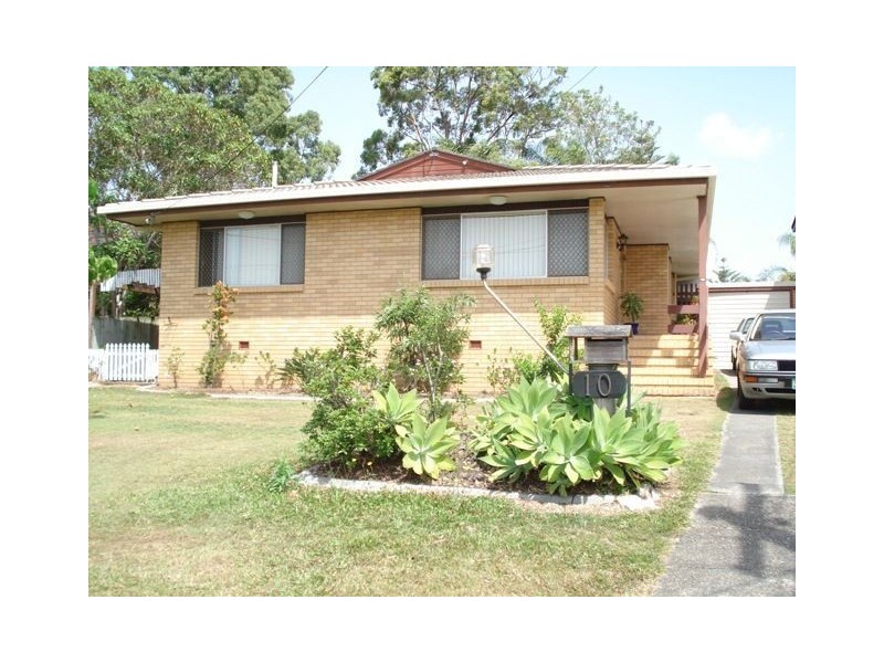 10 Cascade Avenue, Benowa QLD 4217