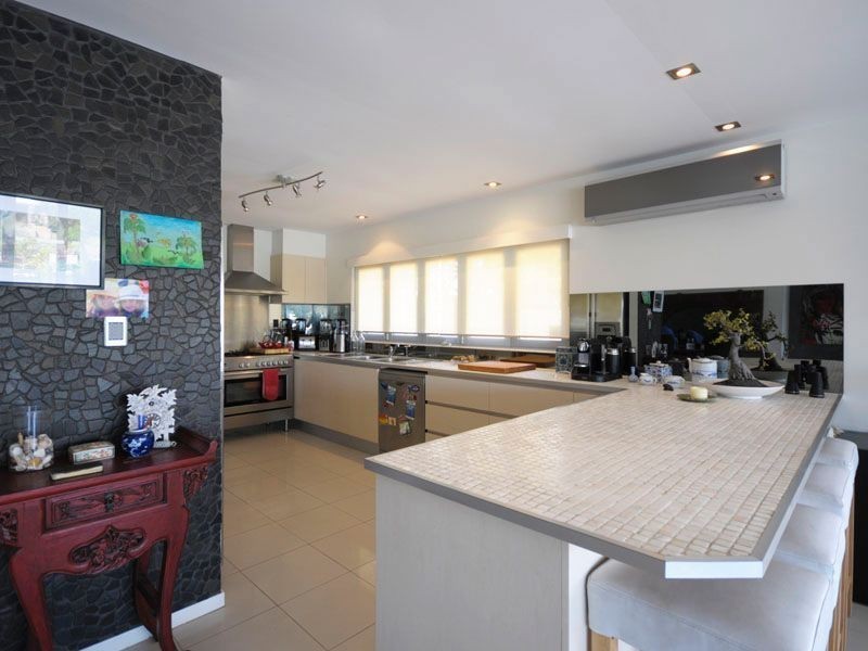 41 Allambi Avenue, Broadbeach Waters QLD 4218