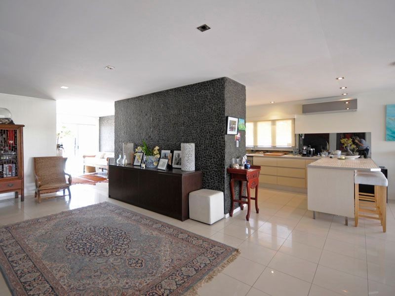 41 Allambi Avenue, Broadbeach Waters QLD 4218