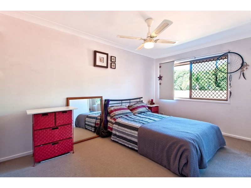 4/18 Dunlop Court, Mermaid Waters QLD 4218