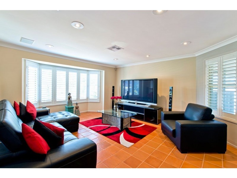 63 Glen Eagles Drive, Robina QLD 4226