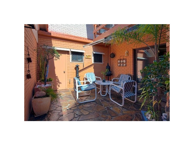 2/12 Bacardi Court, Mermaid Waters QLD 4218