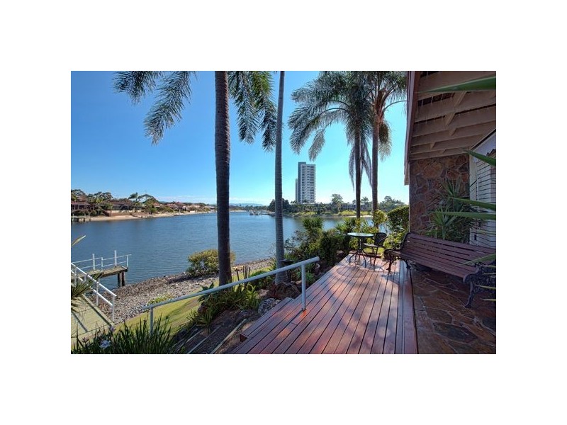 2/12 Bacardi Court, Mermaid Waters QLD 4218