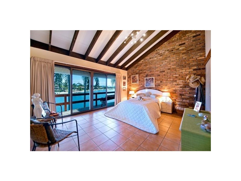 2/12 Bacardi Court, Mermaid Waters QLD 4218