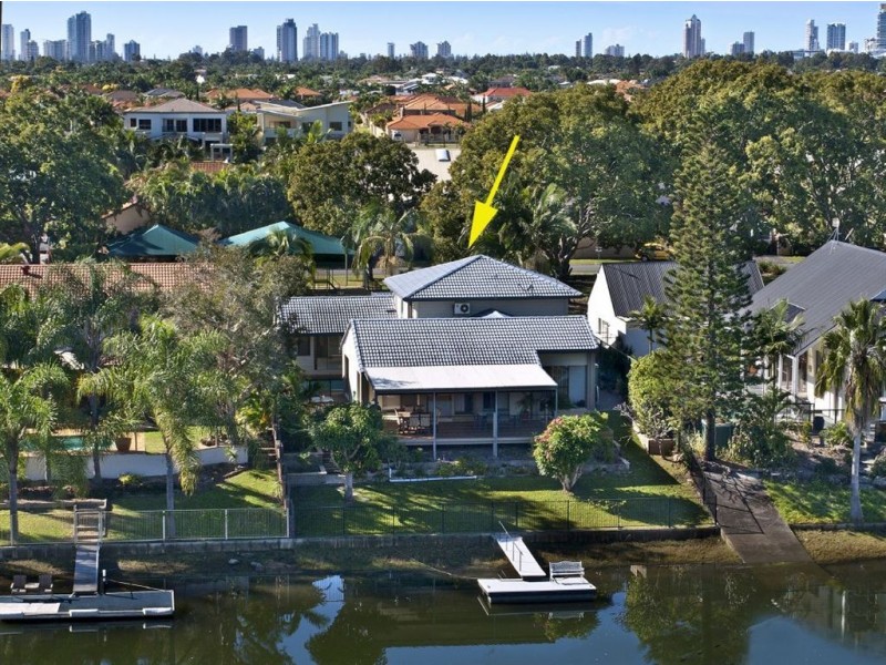 16 Coolong Crescent, Carrara QLD 4211