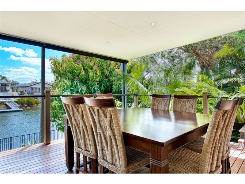16 Coolong Crescent, Carrara QLD 4211