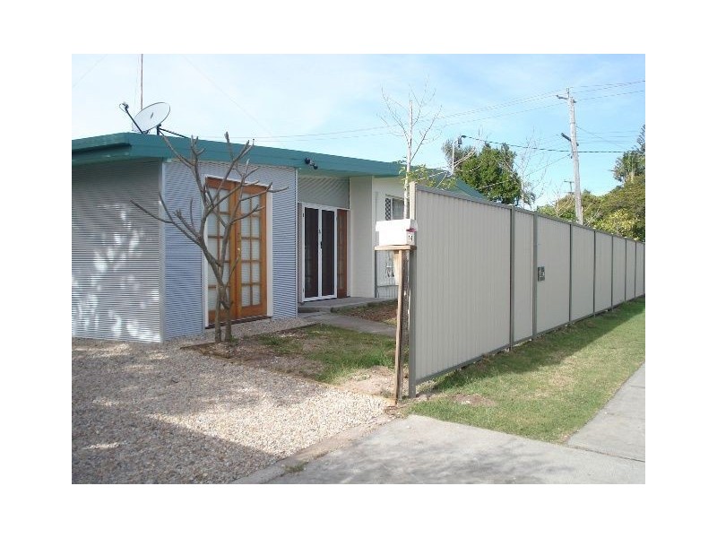 14 Allambi Ave, Broadbeach Waters QLD 4218