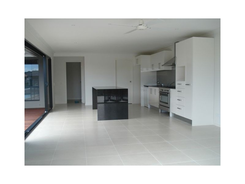 30 Port Drive, Mermaid Waters QLD 4218