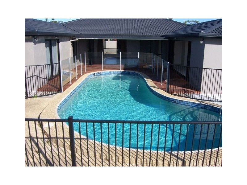 30 Port Drive, Mermaid Waters QLD 4218