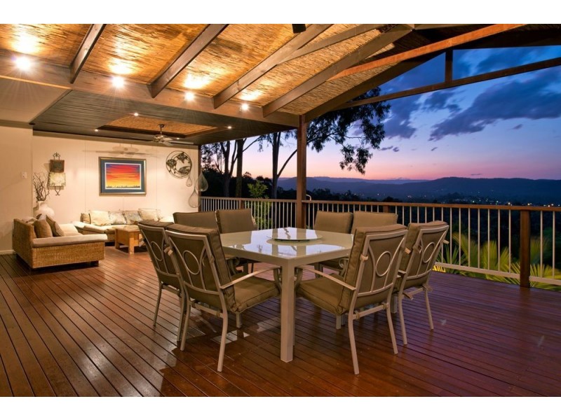 13 Tara Vista, Highland Park QLD 4211