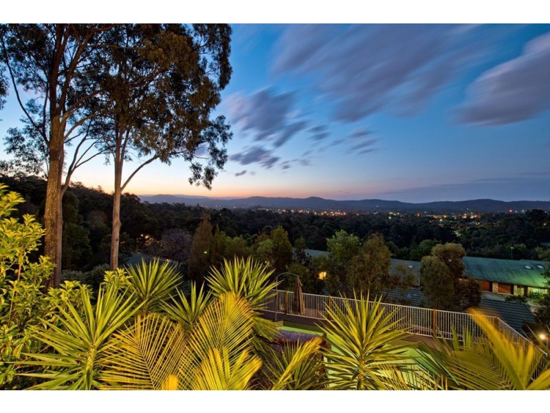 13 Tara Vista, Highland Park QLD 4211