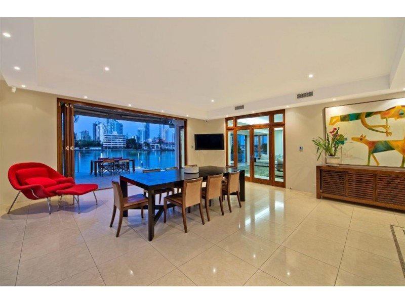 31 Naples Avenue, Isle Of Capri QLD 4217
