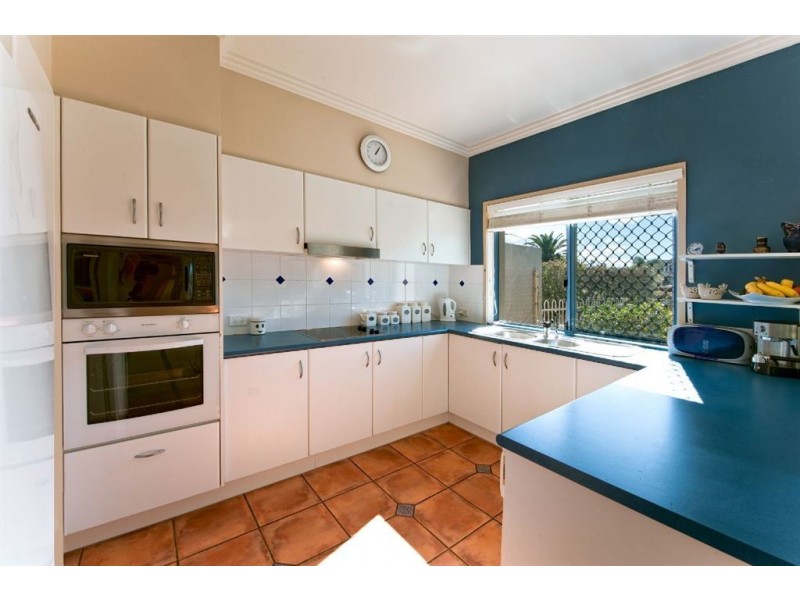 48/1 Bronberg Court, Southport QLD 4215