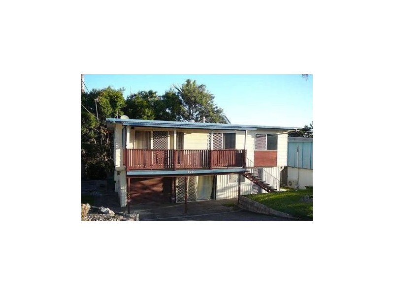 256 Government Road, Labrador QLD 4215