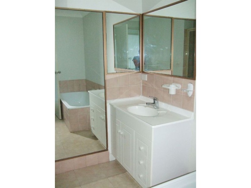 9/601 Pine Ridge Road, Biggera Waters QLD 4216