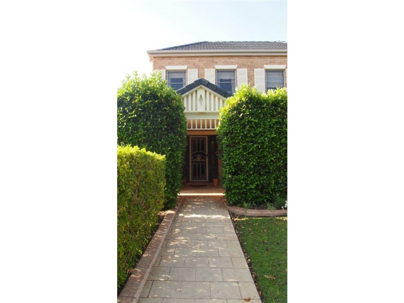 82 Cypress Drive, Broadbeach Waters QLD 4218