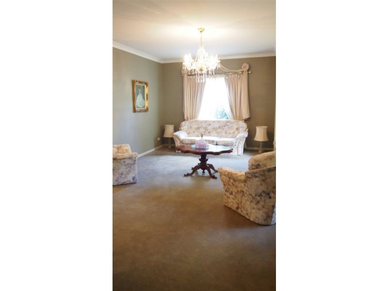 82 Cypress Drive, Broadbeach Waters QLD 4218