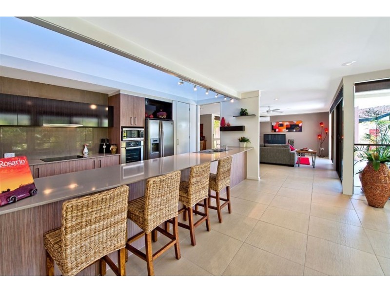 10 Haslewood Court, Mermaid Waters QLD 4218
