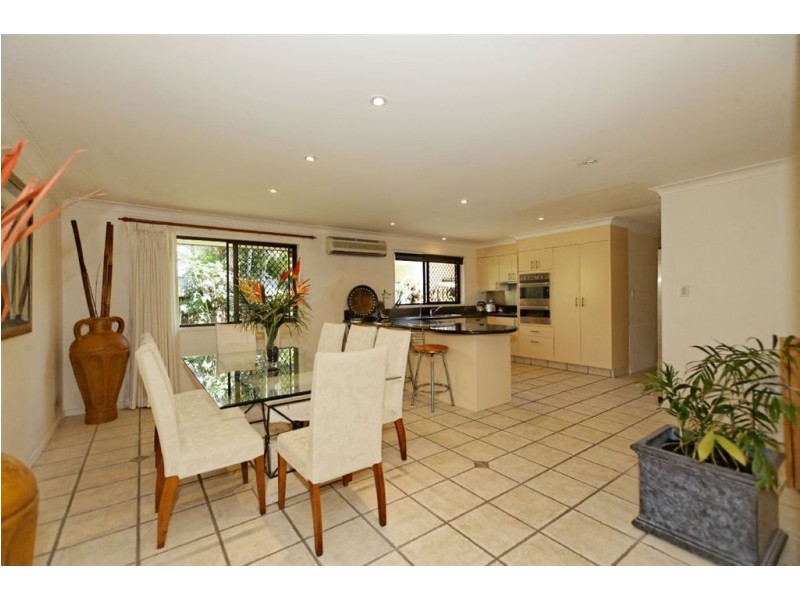 14 Saxonvale Terrace, Mermaid Waters QLD 4218