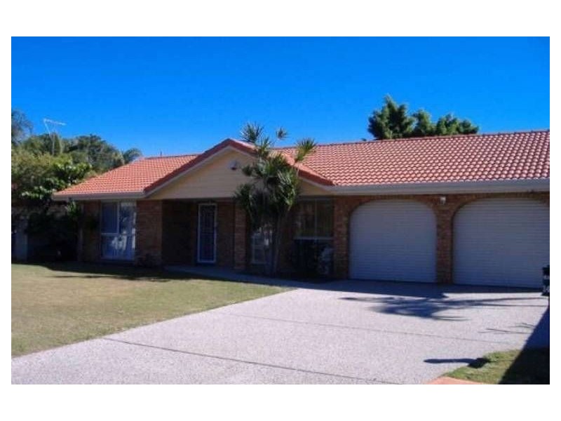 146 Barrier Reef Dr, Mermaid Waters QLD 4218