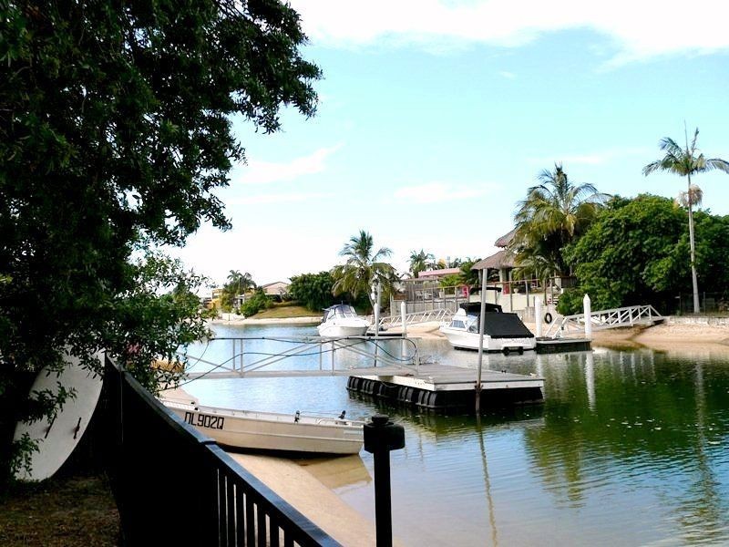 152 Monaco St, Broadbeach Waters QLD 4218
