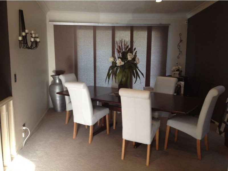 10 Bradstone Road, Carrara QLD 4211