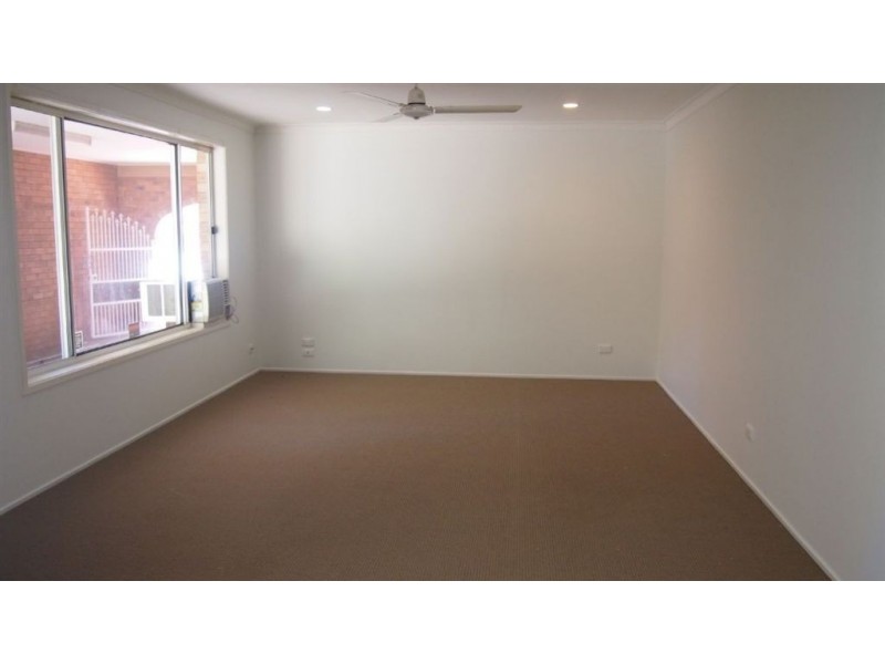 41 Lancelin Drive, Mermaid Waters QLD 4218
