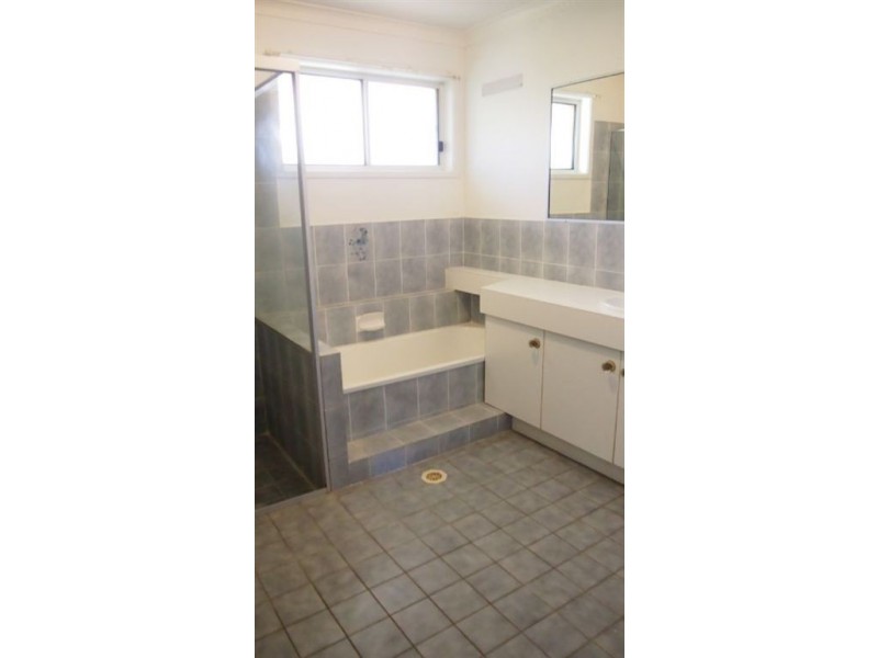 41 Lancelin Drive, Mermaid Waters QLD 4218