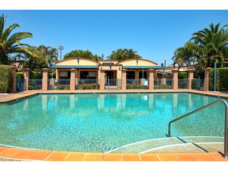 4/117 Palm Meadows Drive, Carrara QLD 4211