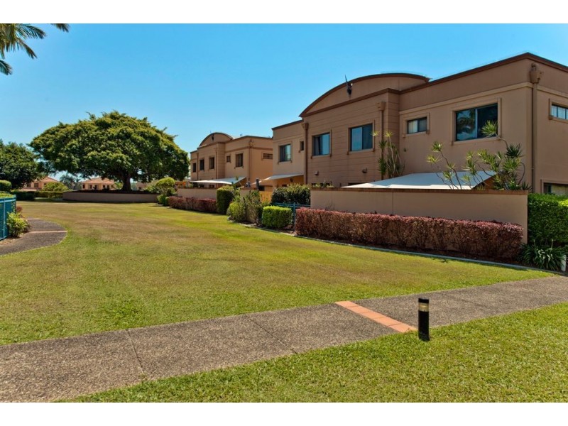 4/117 Palm Meadows Drive, Carrara QLD 4211
