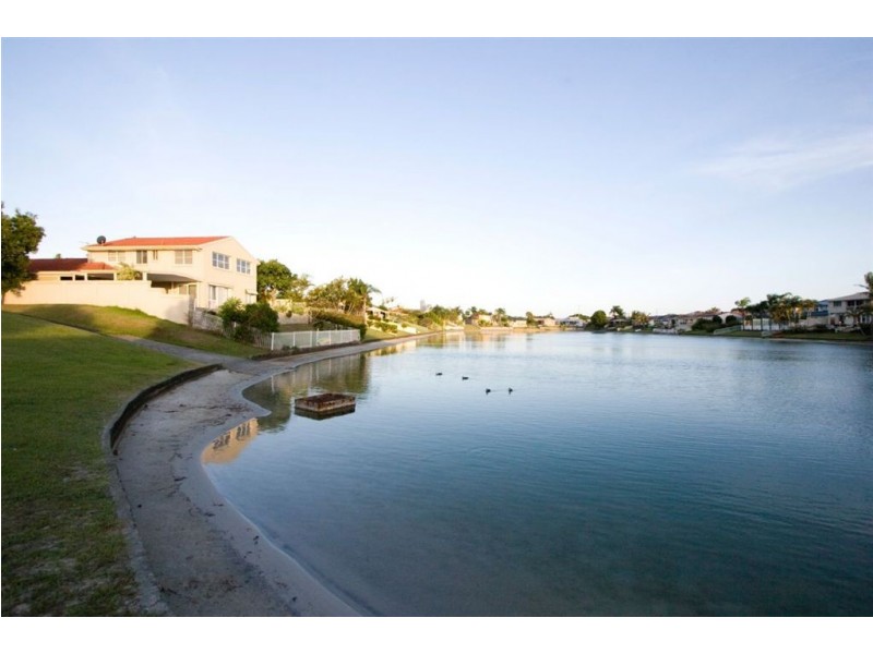 20 Darnay Road, Broadbeach Waters QLD 4218