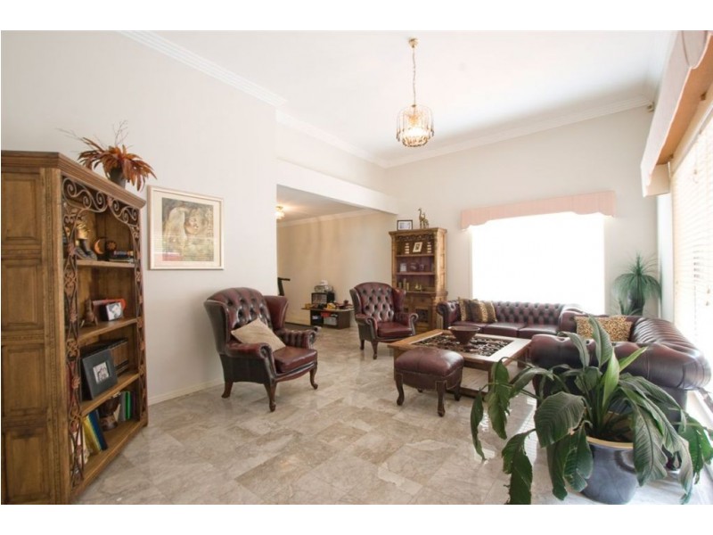 20 Darnay Road, Broadbeach Waters QLD 4218