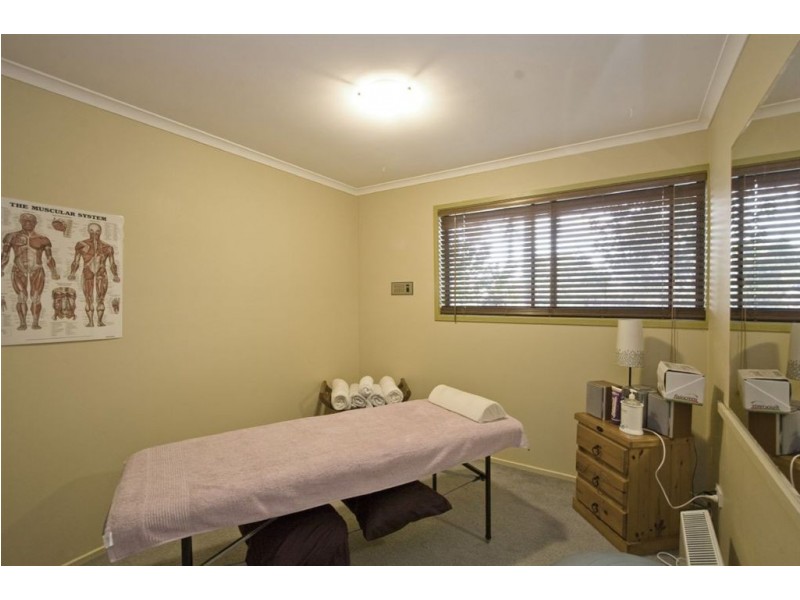 12 Leura Place, Helensvale QLD 4212