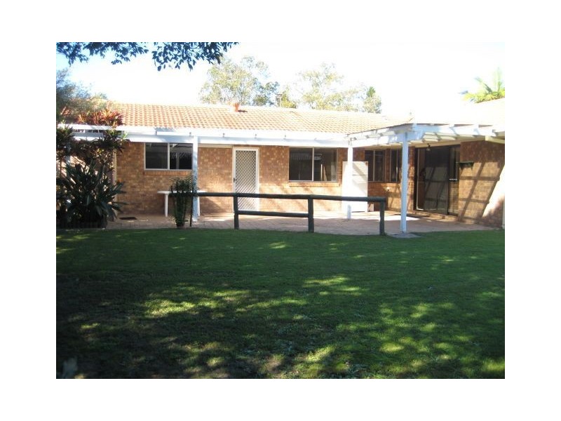 357 Rio Vista Blvd, Mermaid Waters QLD 4218