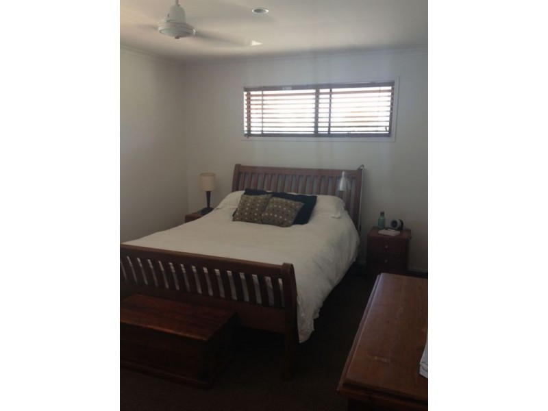 26 Saxonvale Tce, Mermaid Waters QLD 4218