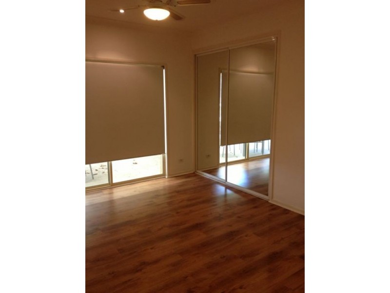 25 Bradstone Road, Carrara QLD 4211