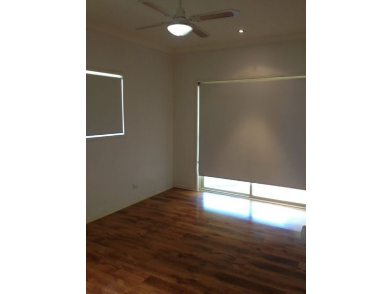 25 Bradstone Road, Carrara QLD 4211