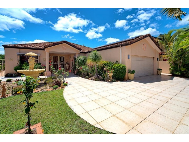 77 Port Jackson Boulevard, Clear Island Waters QLD 4226