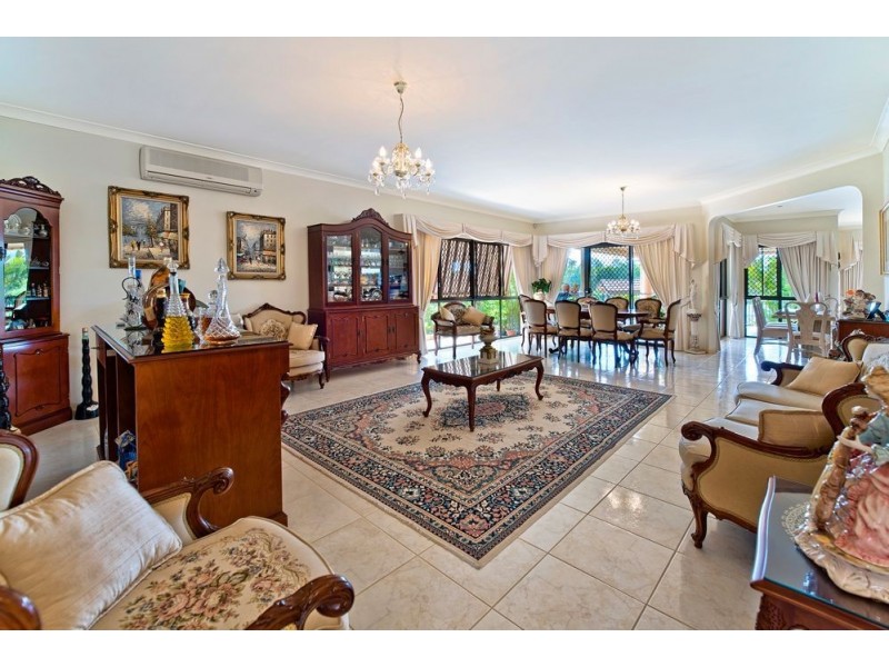 77 Port Jackson Boulevard, Clear Island Waters QLD 4226